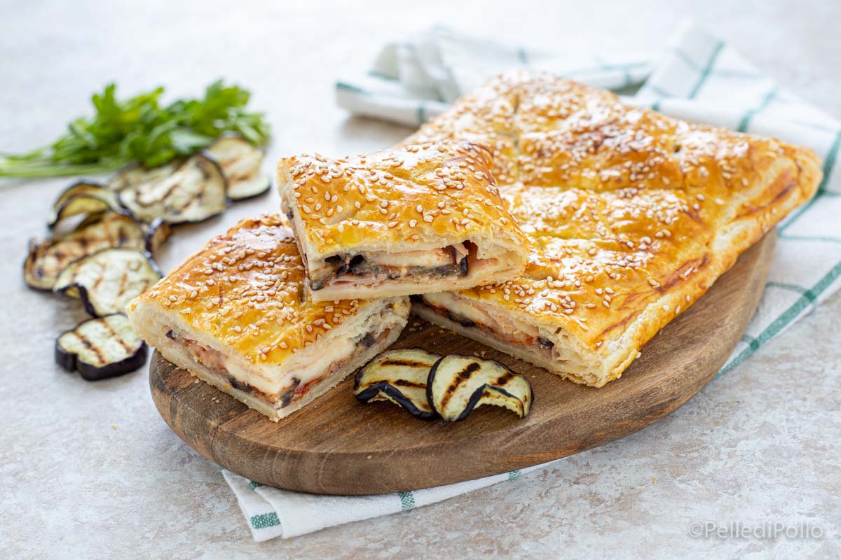 Rustico di sfoglia con melanzane e prosciutto