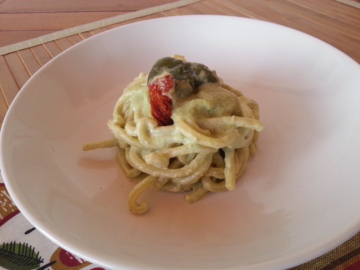 Ruvidelli con crema di peperoni