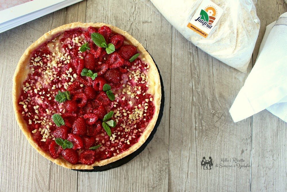 Sablé alle mandorle con crema e lamponi