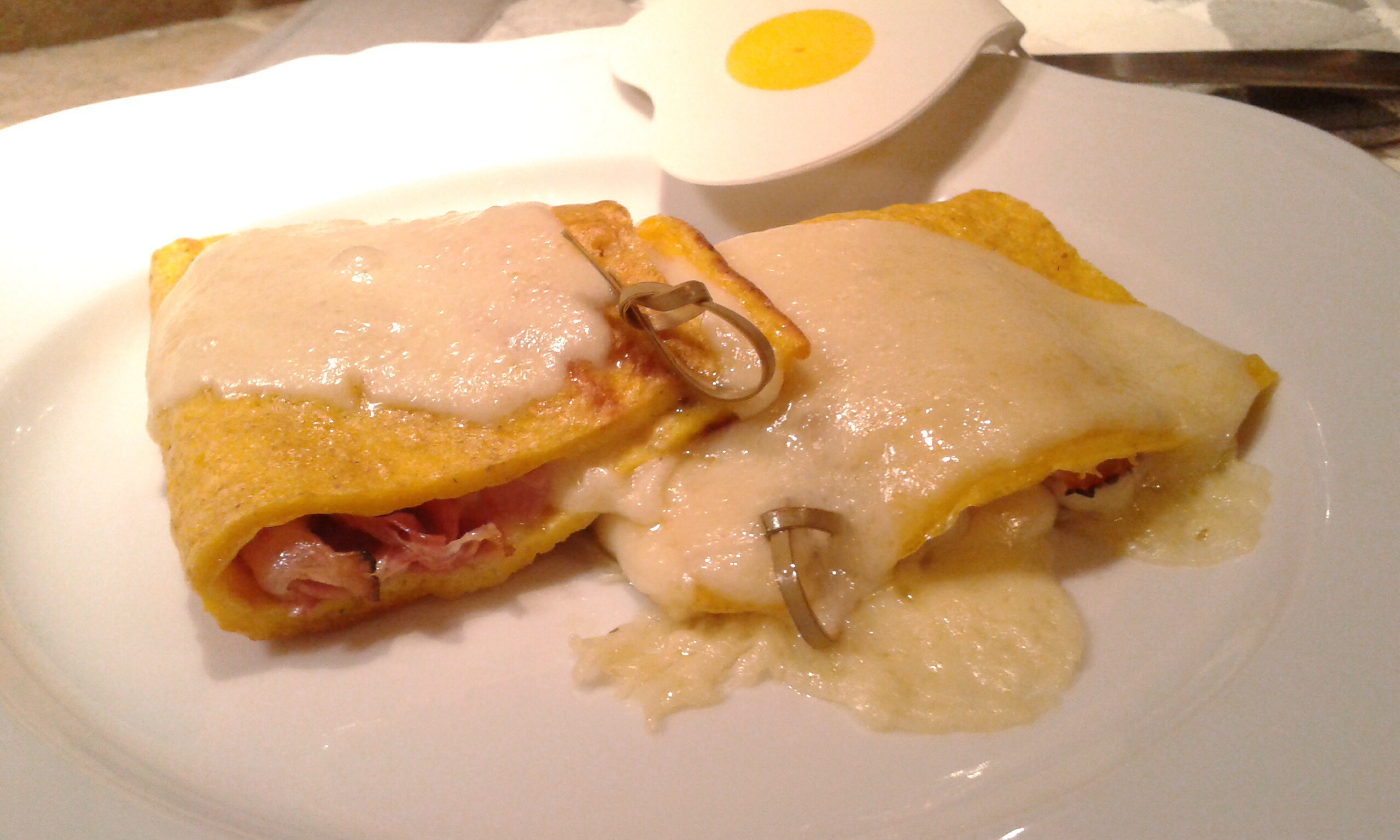 Saccottini con prosciutto e scamorza