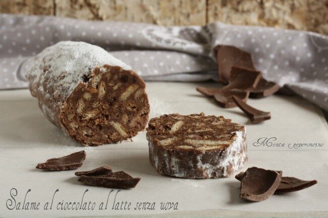 Salame al cioccolato al latte senza uova