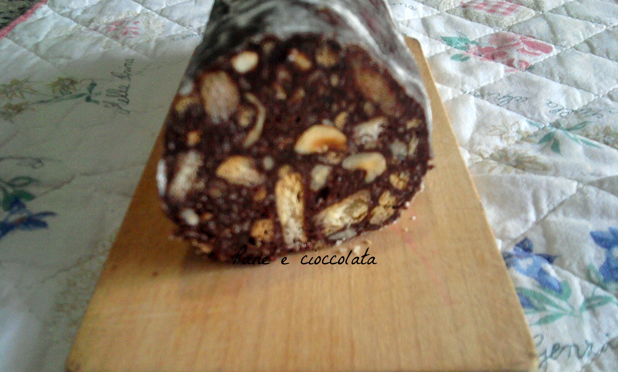 Salame di cioccolata e nocciole