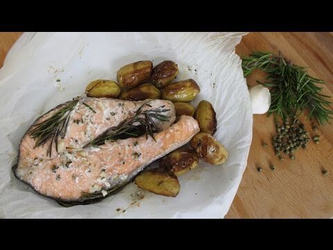 Salmone al cartoccio [videoricetta]