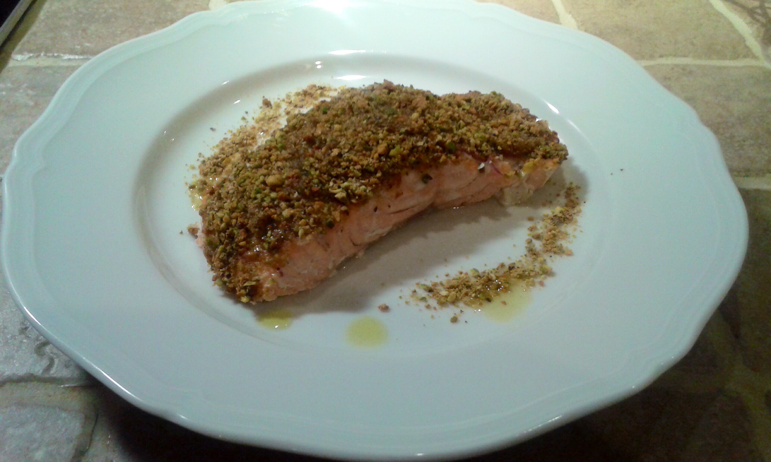 Salmone fresco, Panure di pistacchi e Cipolla sottile