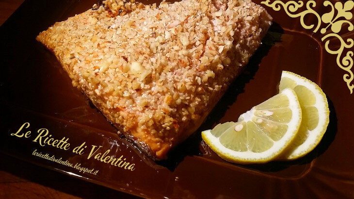 Salmone in crosta di frutta secca e sesamo