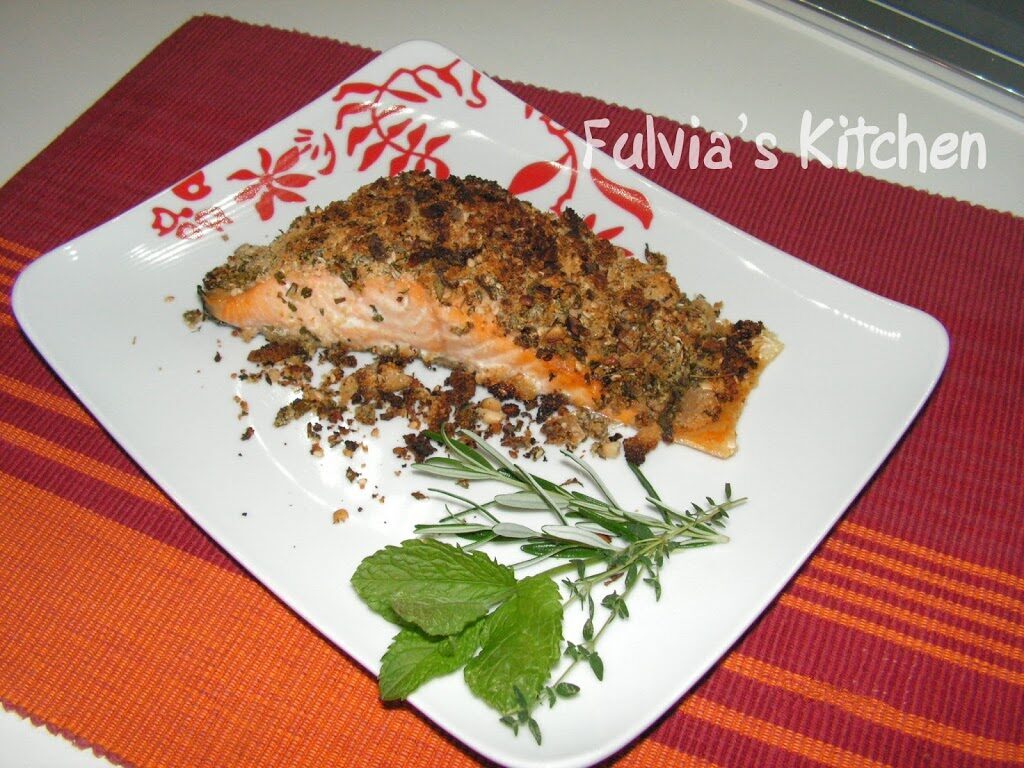 Salmone in crosta “profumata” alle erbe aromatiche