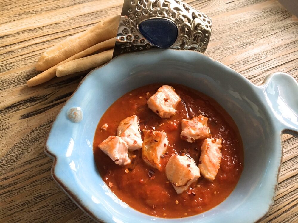 Salmone in salsa di pomodoro dolce