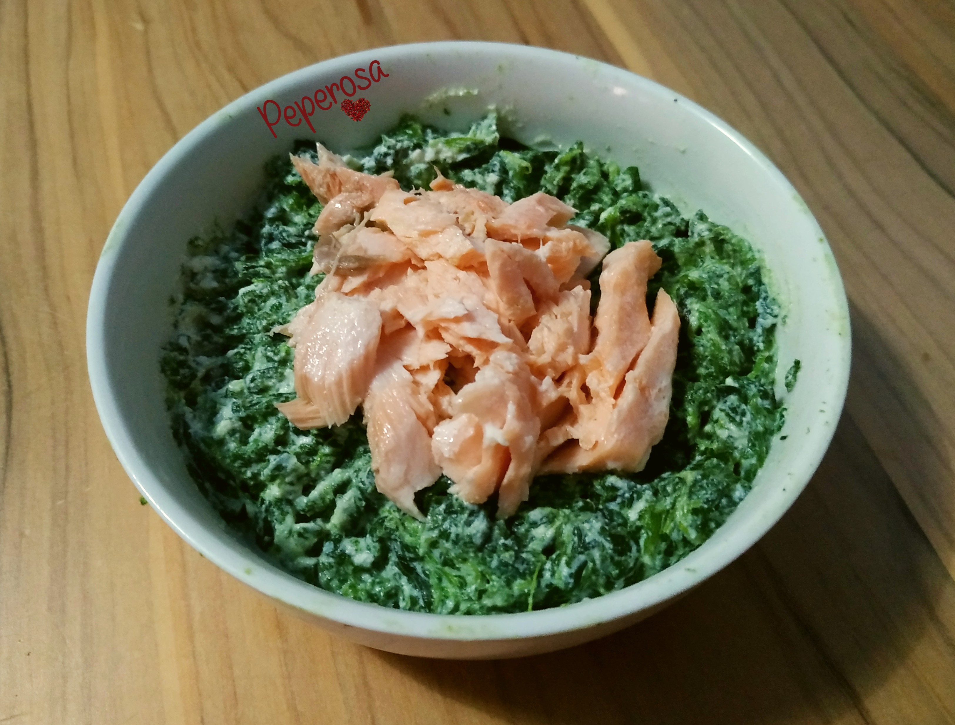 Salmone profumato su ricotta e spinaci