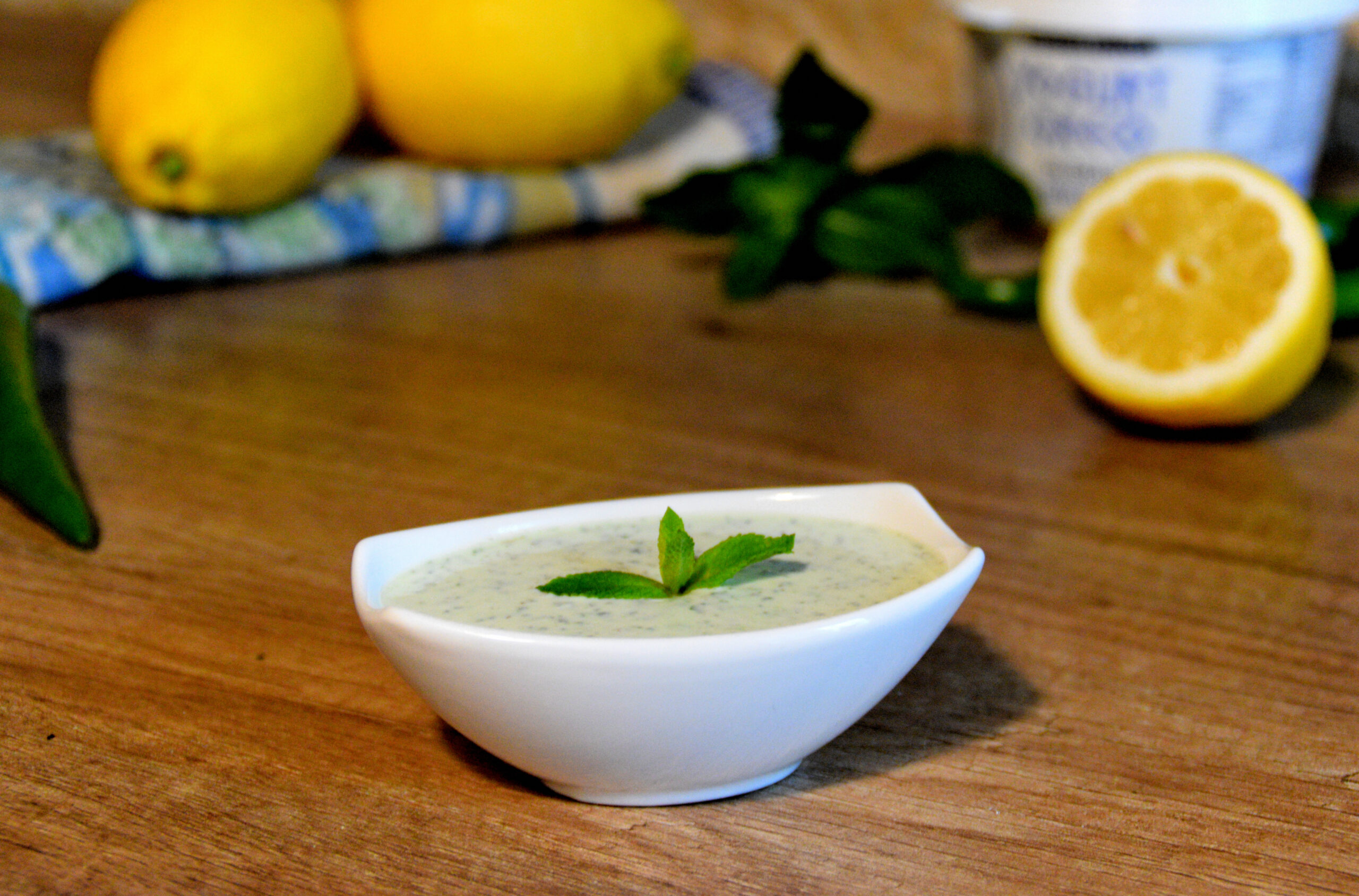 Salsa alla menta e yogurt greco