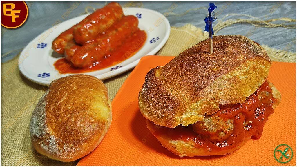 Salsicce al sugo di pomodoro