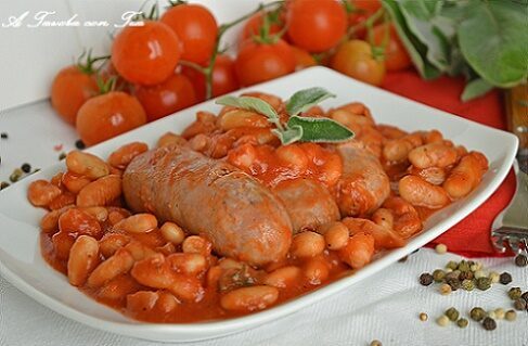 Salsicce e fagioli alla toscana