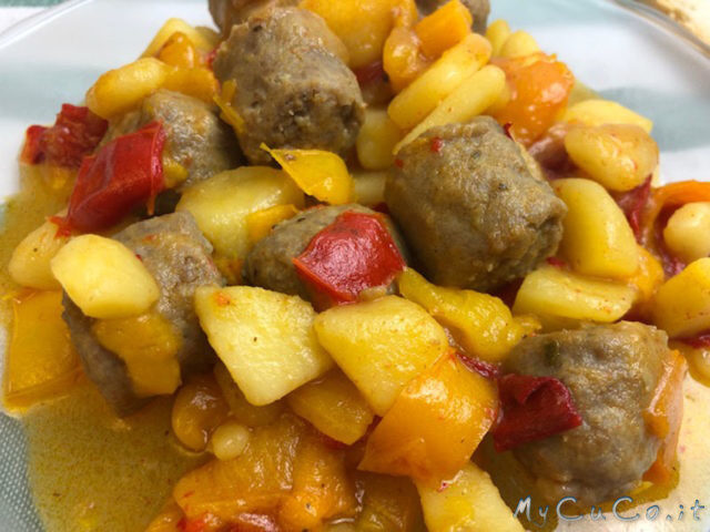 Salsicce e peperoni con il cuco moulinex