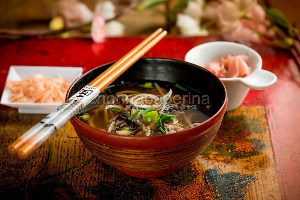 Sapori dal giappone: zuppa di soba con katsuobushi