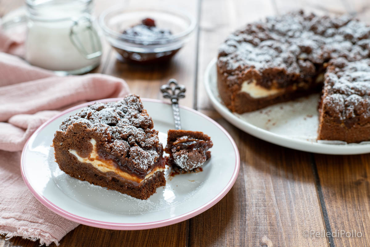 Sbriciolata al cacao con yogurt e confettura