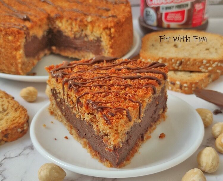Sbriciolata cheesecake con nocciole e cioccolato senza zucchero