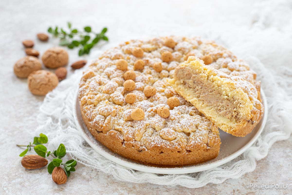 Sbriciolata con ricotta, amaretti e mandorle