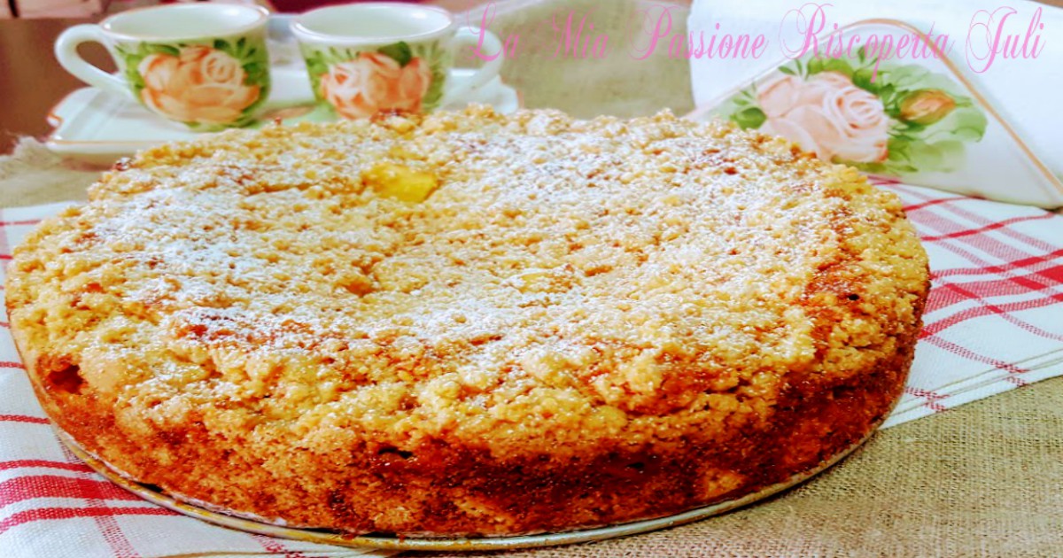 Sbriciolata con ripieno di mele e marmellata