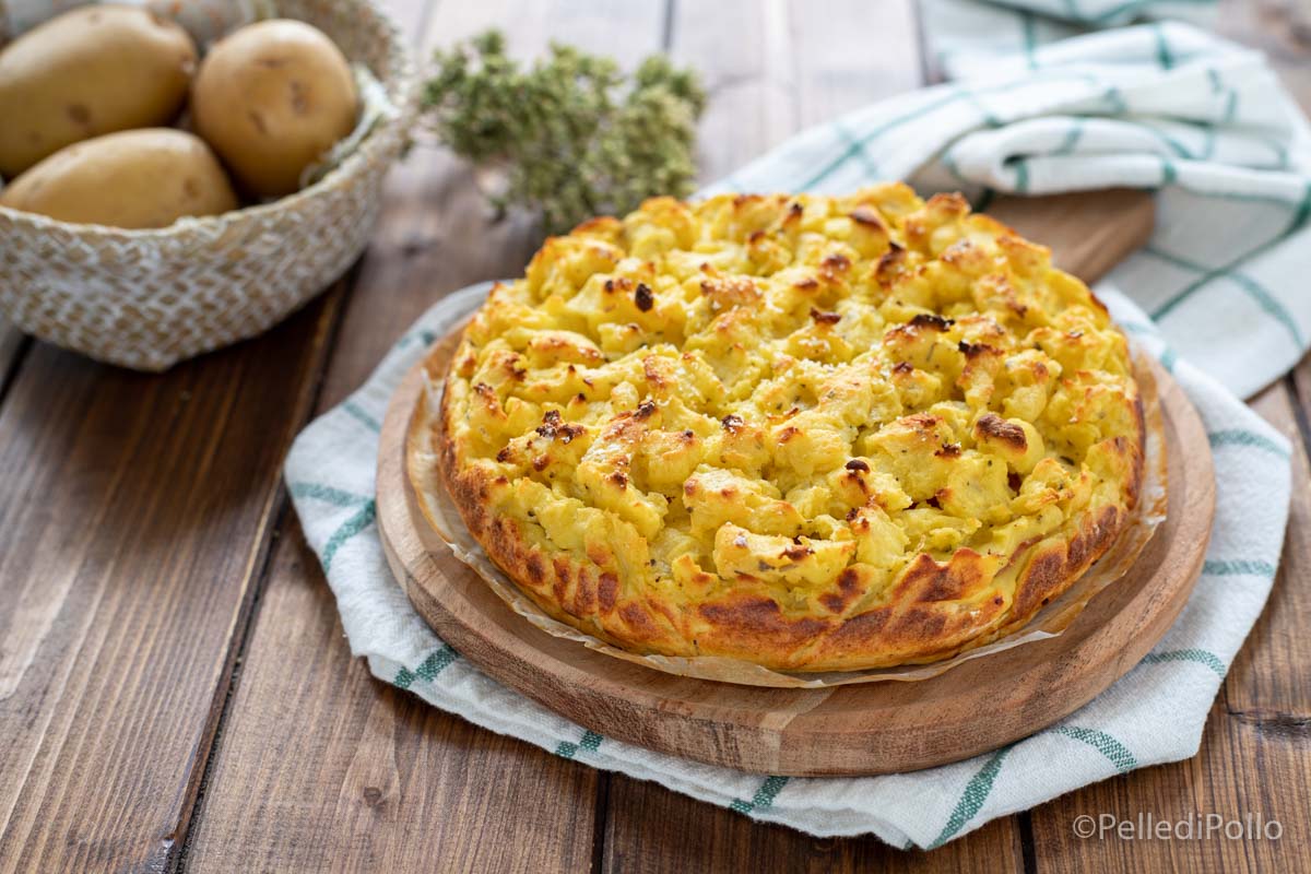 Sbriciolata di patate con prosciutto e formaggio