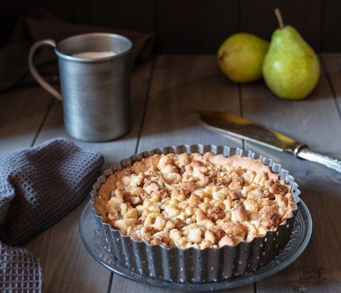 Sbriciolata di pere e cereali