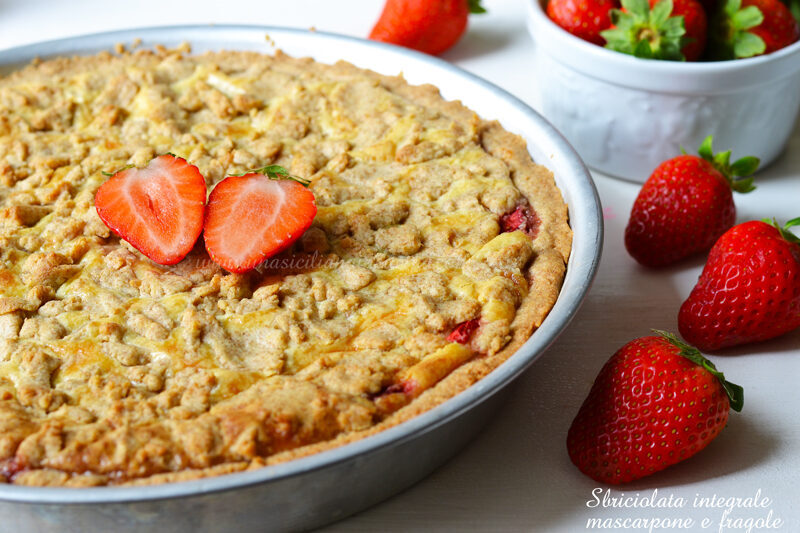 Sbriciolata integrale fragole e mascarpone