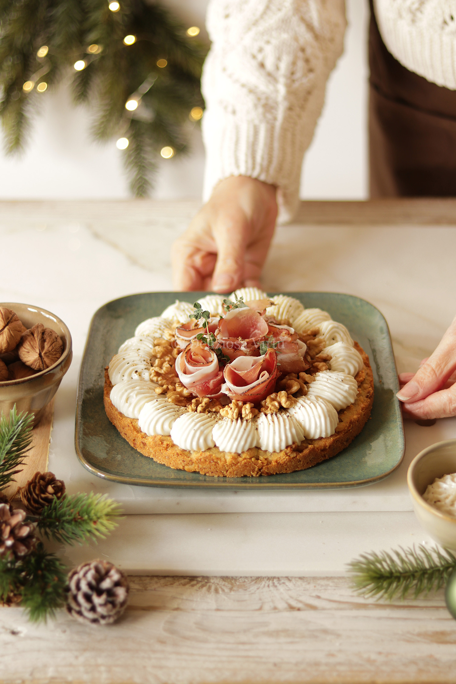 Sbrisolona alle noci con mousse di gorgonzola e speck