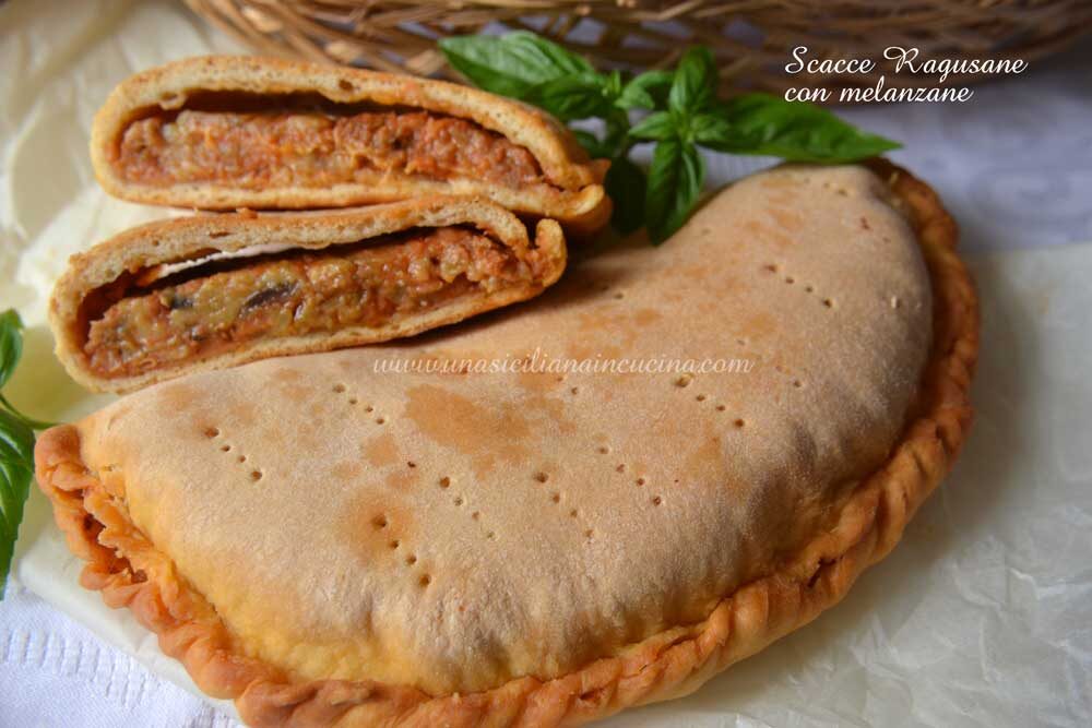 Scacce Ragusane con melanzane