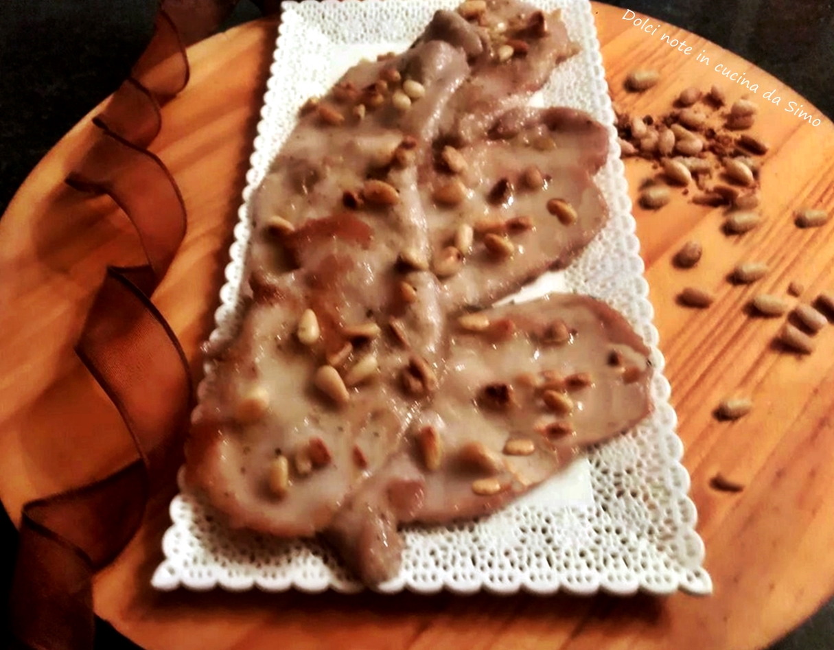 Scaloppine al rosmarino e pinoli