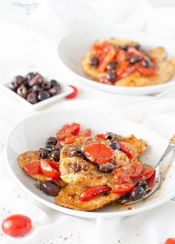 Scaloppine di petto di pollo alla mediterranea