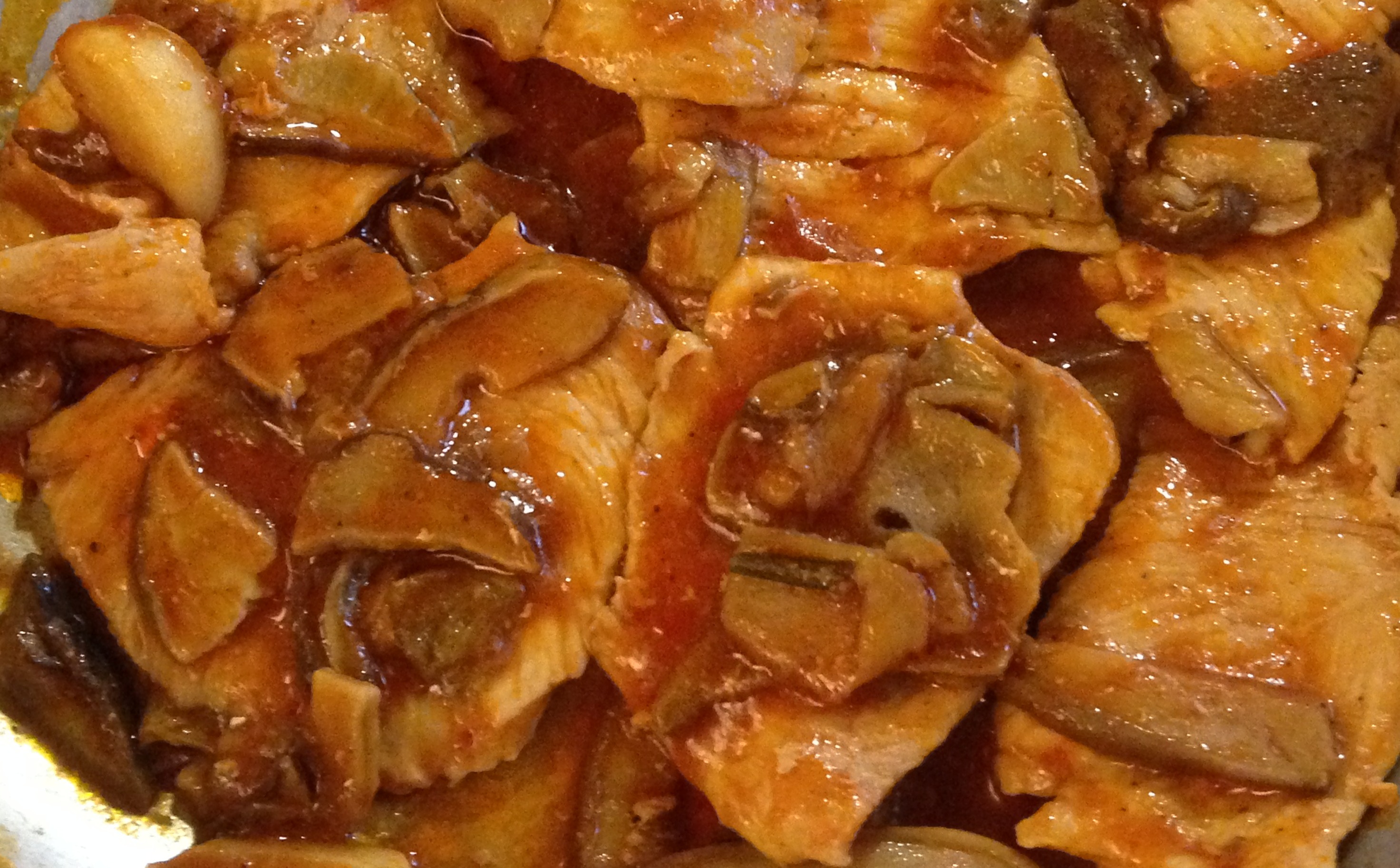 Scaloppine di pollo ai funghi e pomodoro