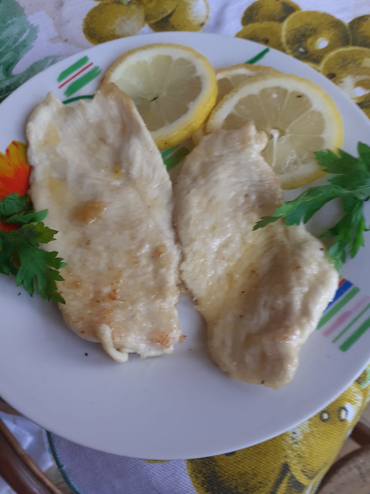 Scaloppine di pollo in salsa al limone