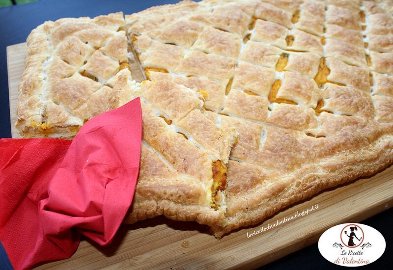 Schiacciata di sfoglia alla zucca e salvia