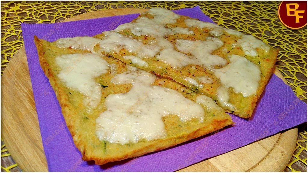 Schiacciata di zucchine e mozzarella senza lievitazione