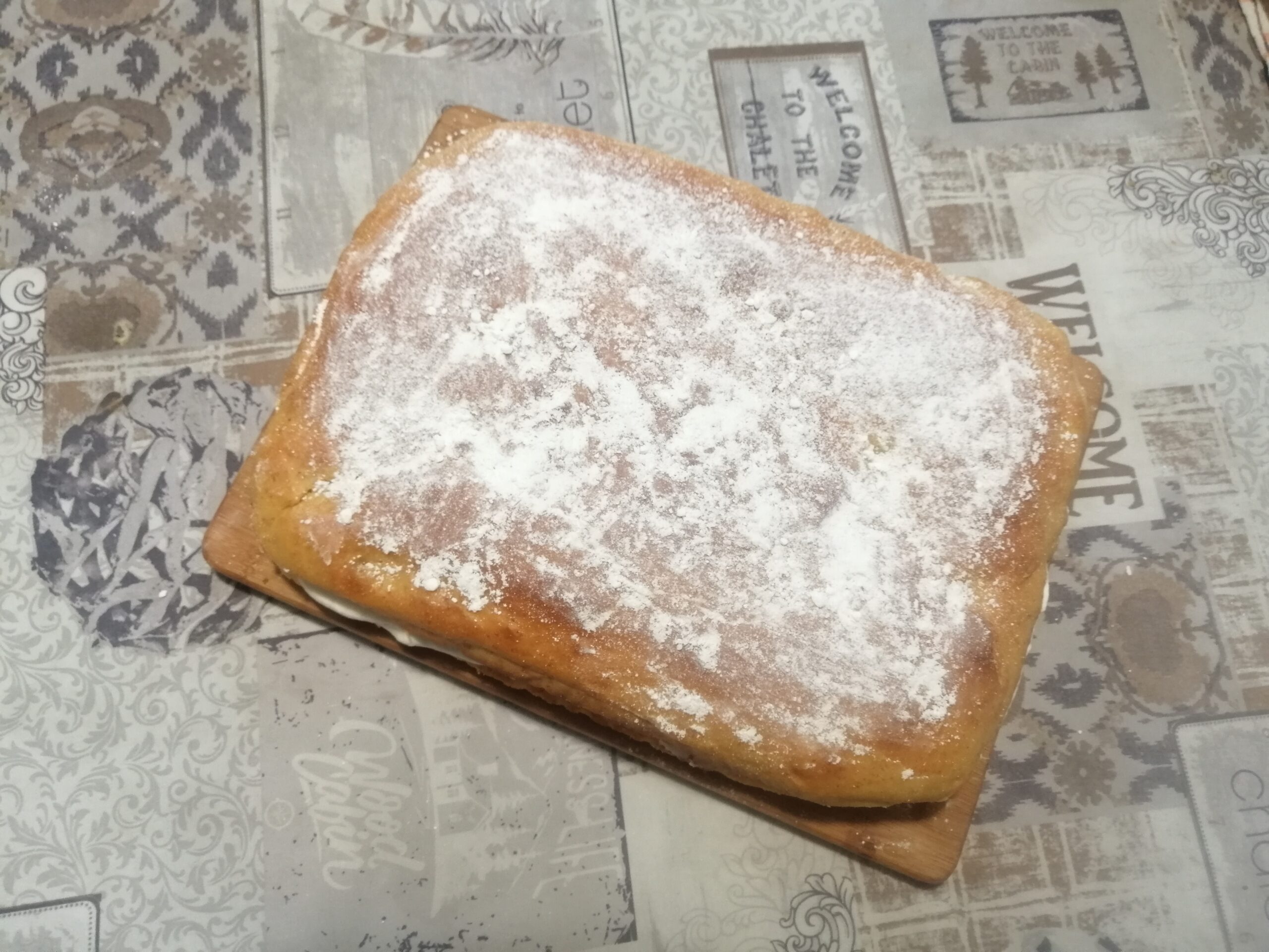 Schiacciata dolce farcita