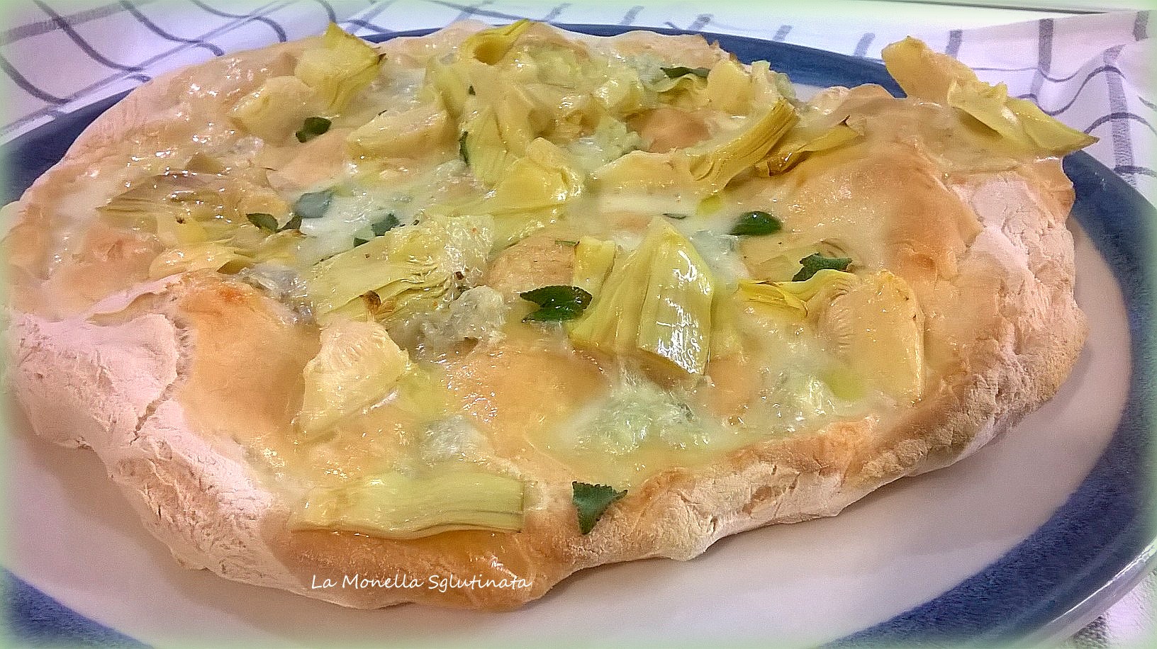 Schiacciate con carciofini,gorgonzola e salvia