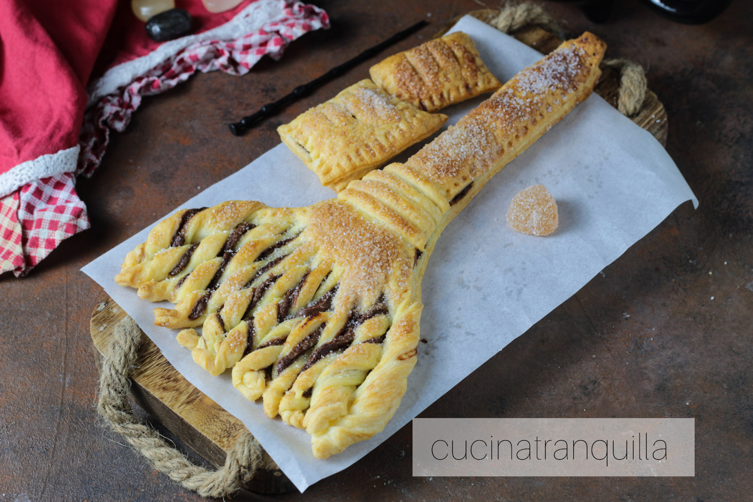 Scopa della befana in pasta sfoglia