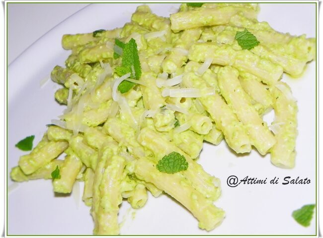 Sedanini al pesto di fave