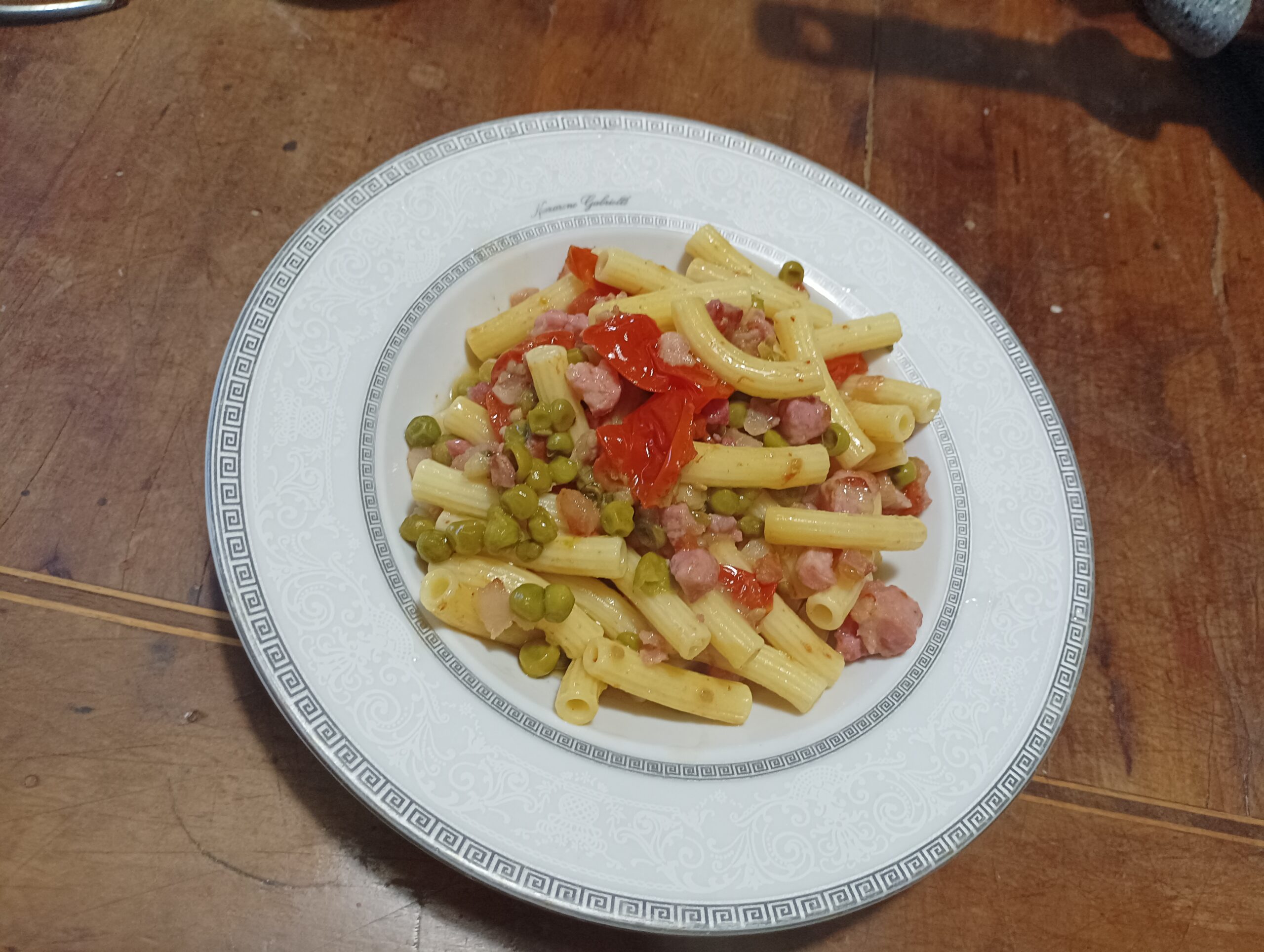 Sedanini con piselli e pancetta