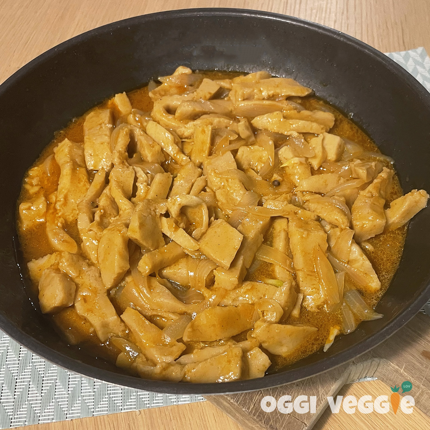 Seitan fatto in casa con le cipolle