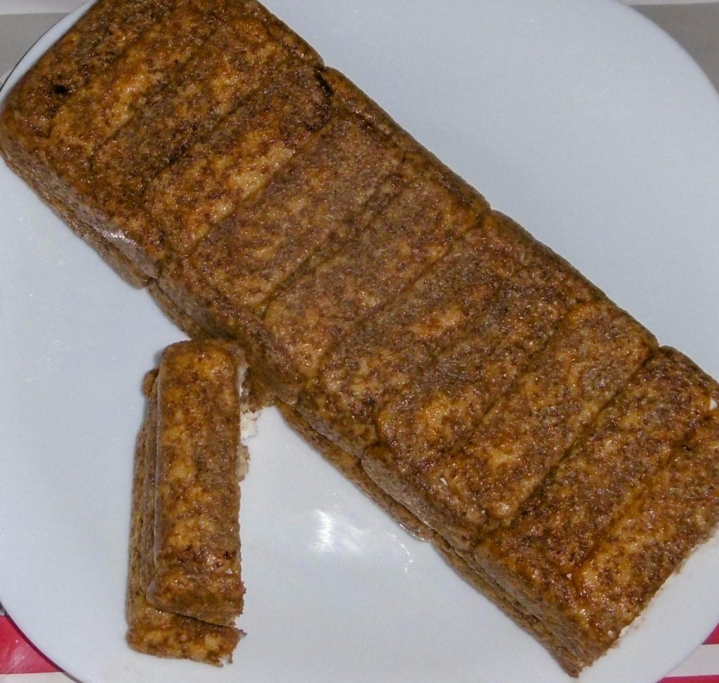 Semifreddo con pavesini, mascarpone e crema pan di stelle