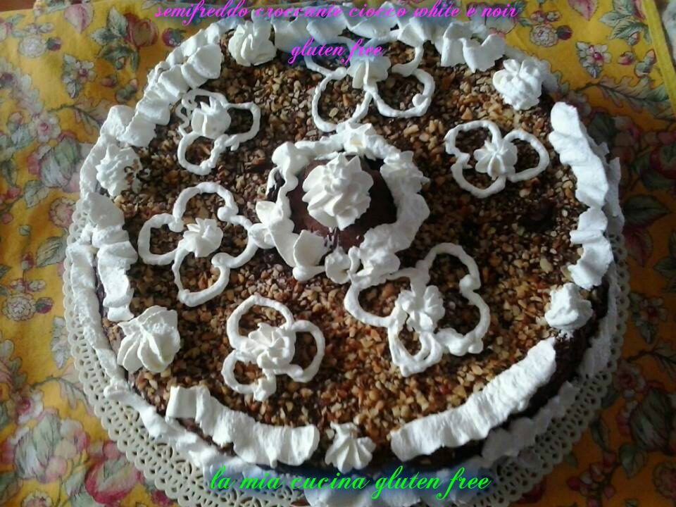 Semifreddo croccante gluten free con doppio cioccolato white e noir