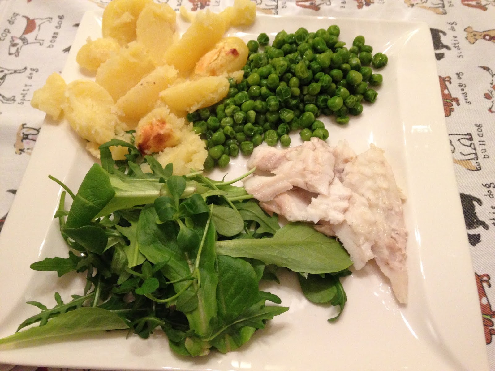 Senza bimby, branzino al forno, piselli, patate, insalata mista
