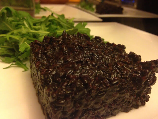 Senza bimby, pesce spada alla piastra, rucola, riso venere, tartare di zucchine