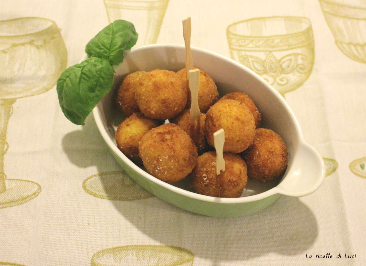 Sfizi di riso a palline, l’antipasto del principe