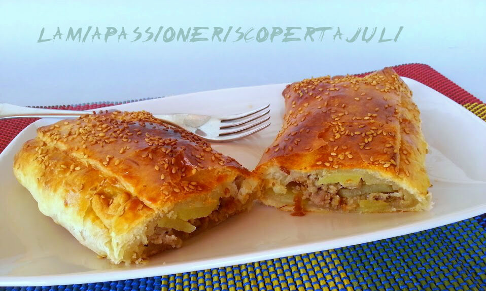Sfoglia con patate e salsiccia