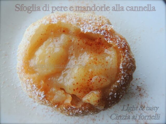 Sfoglia di pere con mandorle e cannella