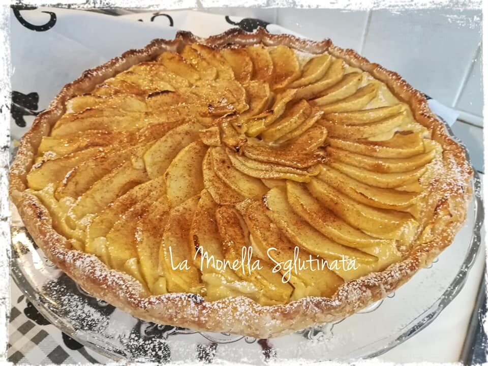 Sfogliata alle mele con crema di ricotta
