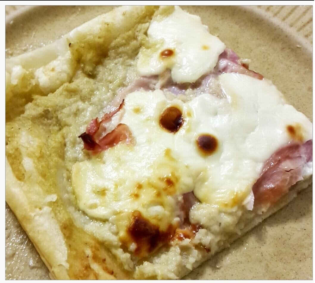 Sfogliata di carciofi al prosciutto e formaggio