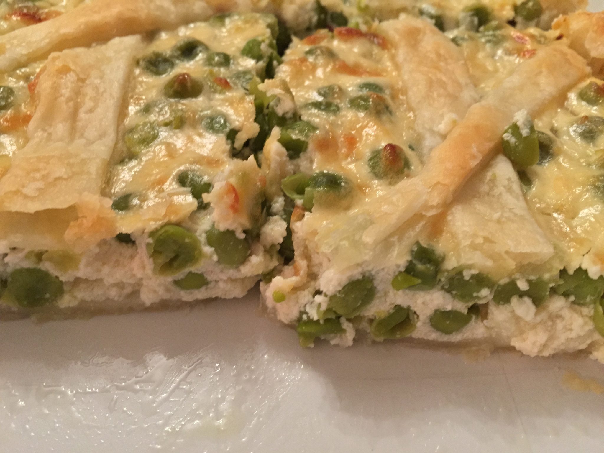 Sfogliata di ricotta e piselli