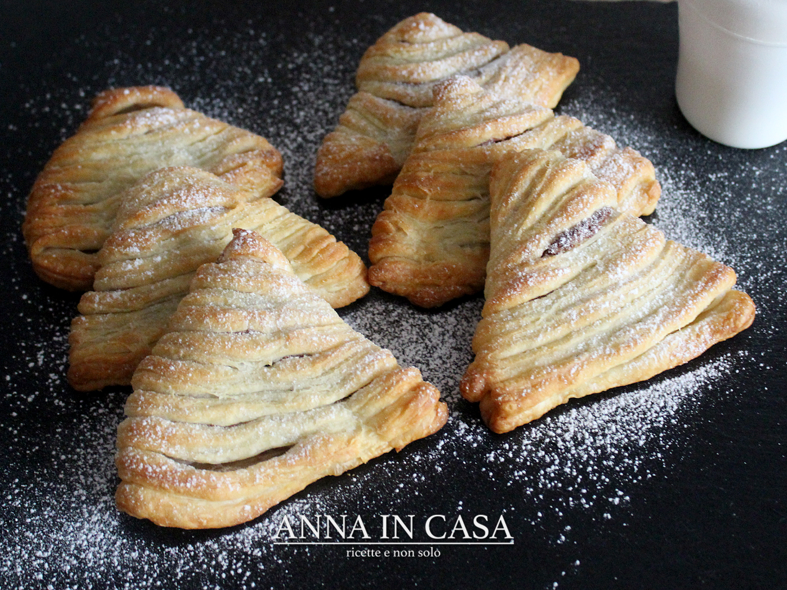 Sfogliatelle con philadelphia e crema di nocciole