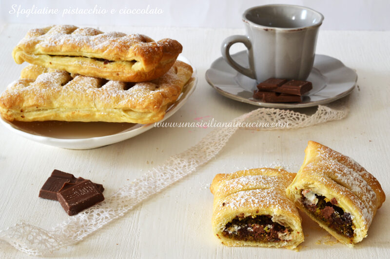 Sfogliatine ai pistacchi e cioccolato